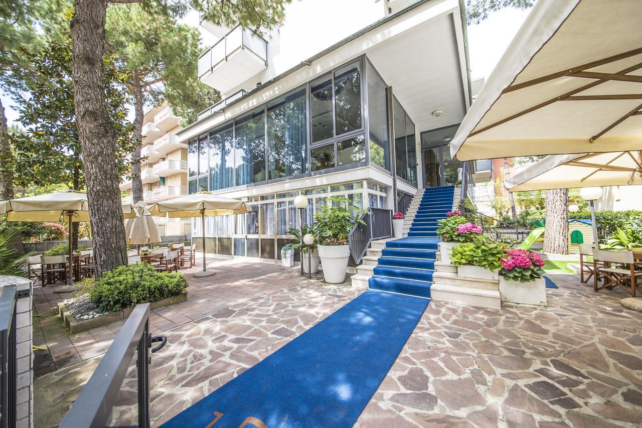 Renzo Hotel Cesena Bagian luar foto