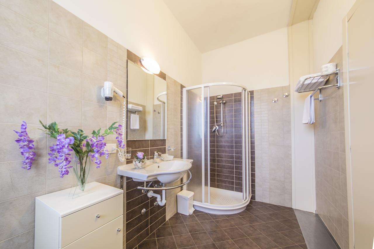Renzo Hotel Cesena Bagian luar foto