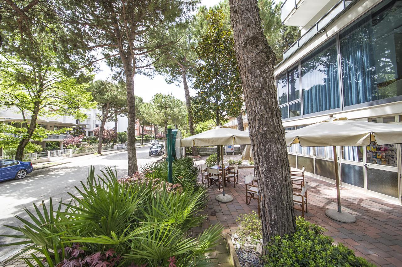 Renzo Hotel Cesena Bagian luar foto