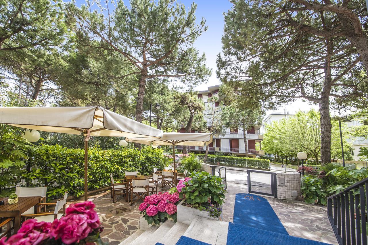 Renzo Hotel Cesena Bagian luar foto