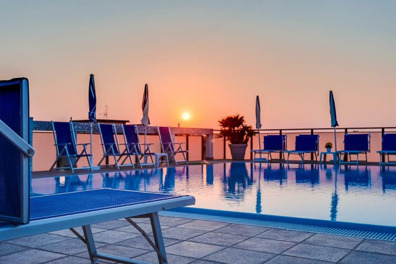 Renzo Hotel Cesena Bagian luar foto