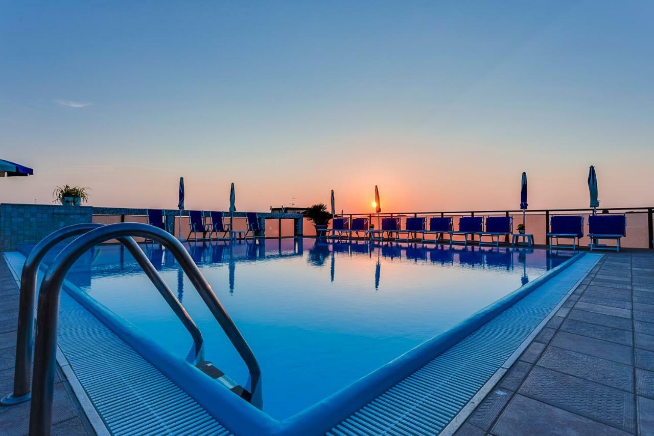 Renzo Hotel Cesena Bagian luar foto